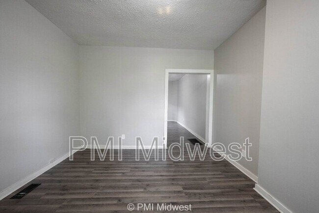 Photo - 1362 S Sheffield Ave