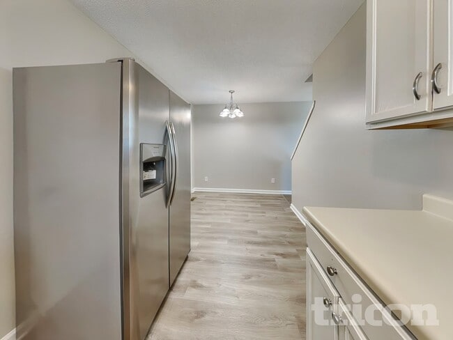 Photo - 4813 Windbreak Ln