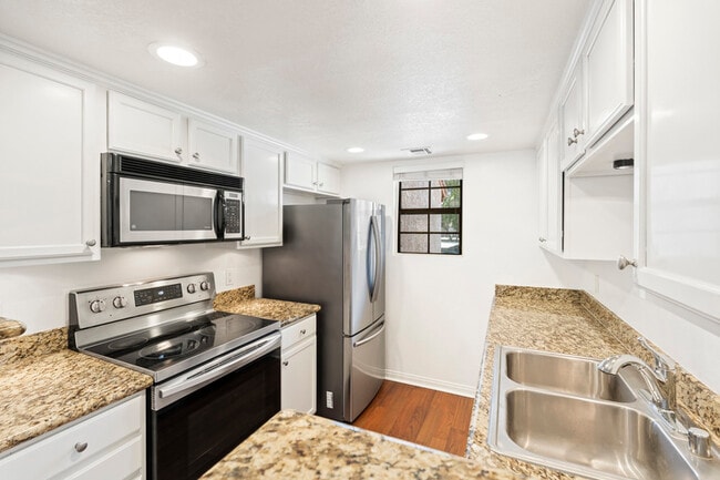 Photo - 12059 Alta Carmel Ct Unit 168