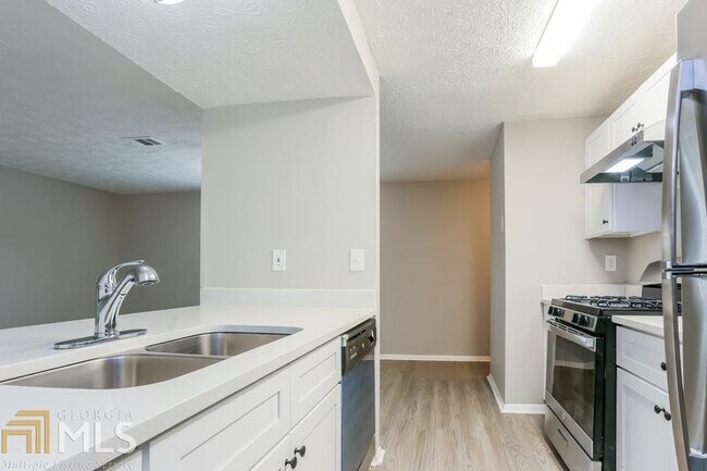 Photo - 2153 Scarbrough Rd