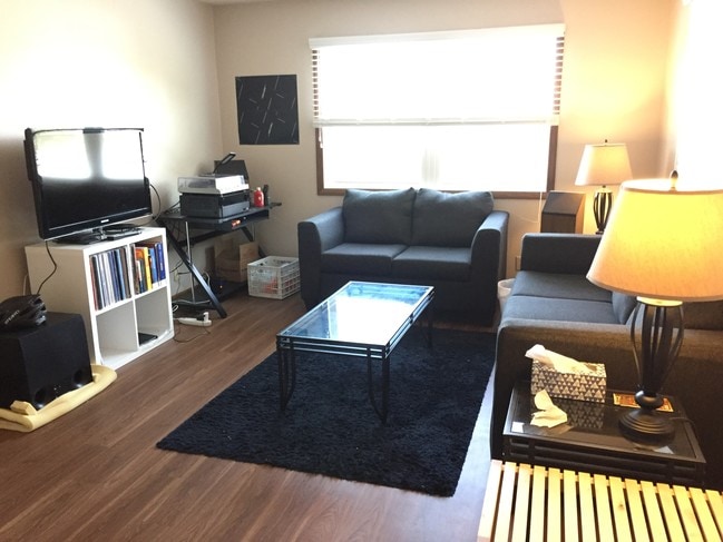 Photo - Smith Apartments @ 1010 West Clark