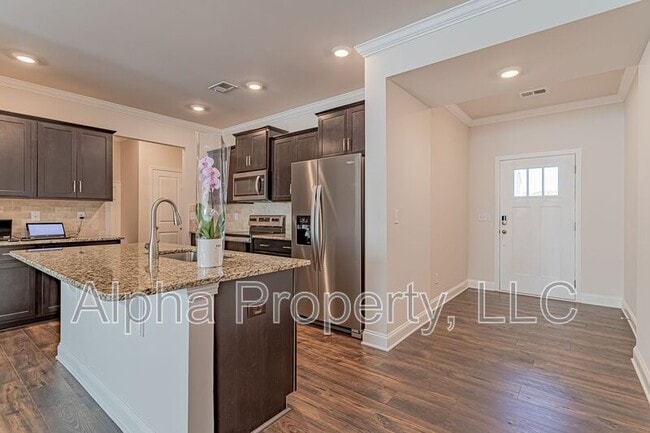 Photo - 540 Yellow Fox Rd