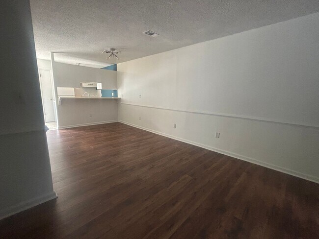 Photo - 3235 W Wimbledon Dr