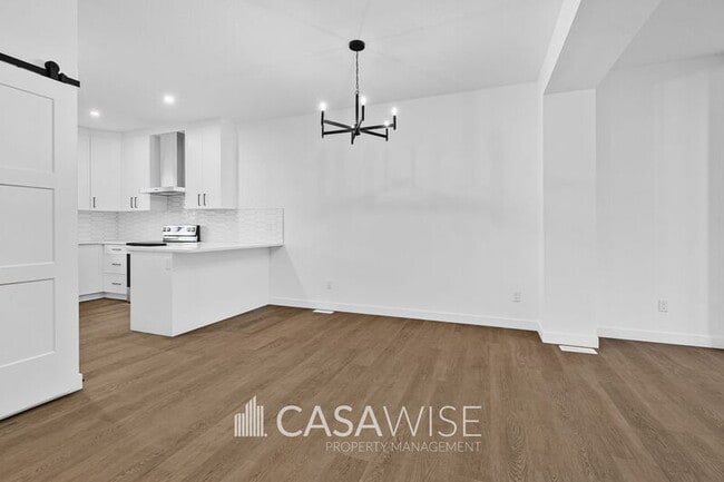 Photo - 9339-9222 222 St NW