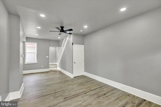 Photo - 734 Franklin St