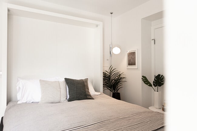 Photo - Vancouver House