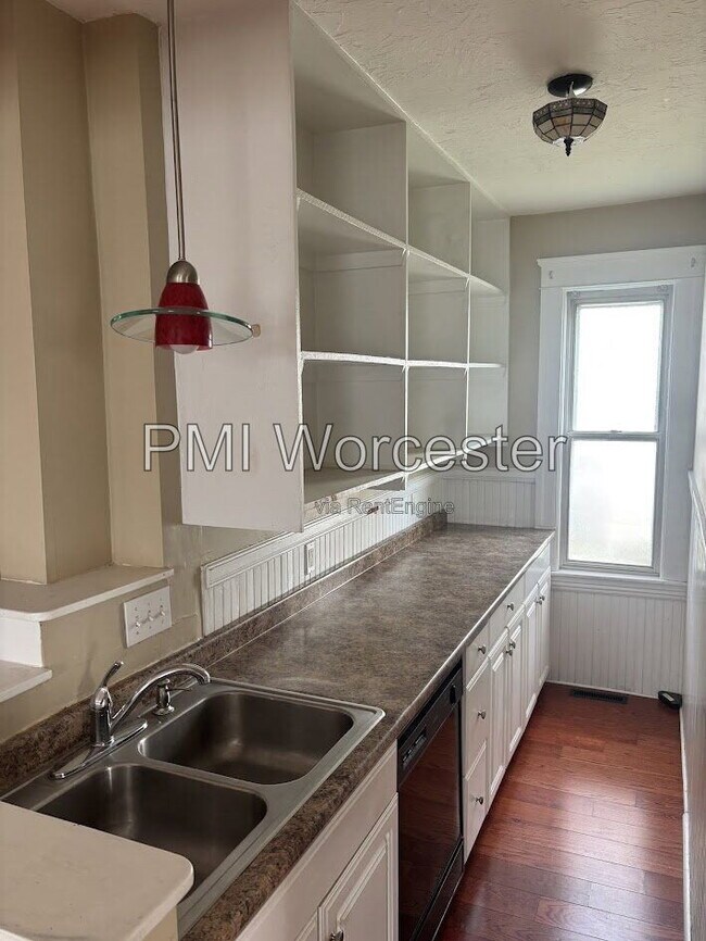 Photo - 174 Ingleside Ave Unit 1