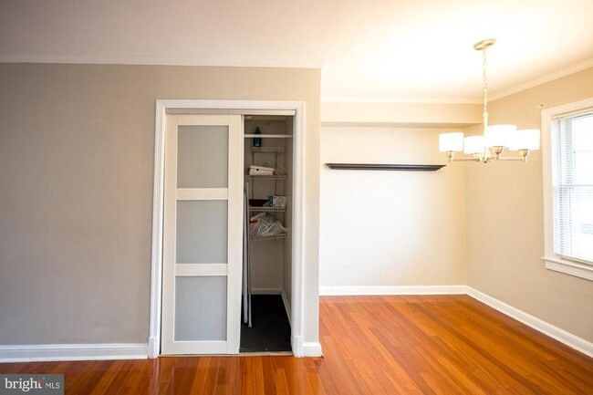 Photo - 2805 Arlington Blvd