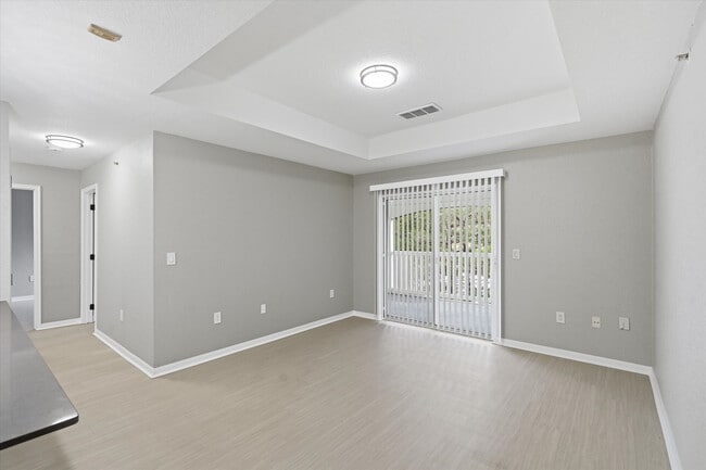 Villas at North Oak