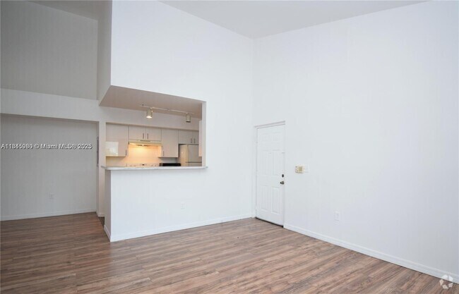 Building Photo - 631 SW 111th Ln Unit 304 Rental