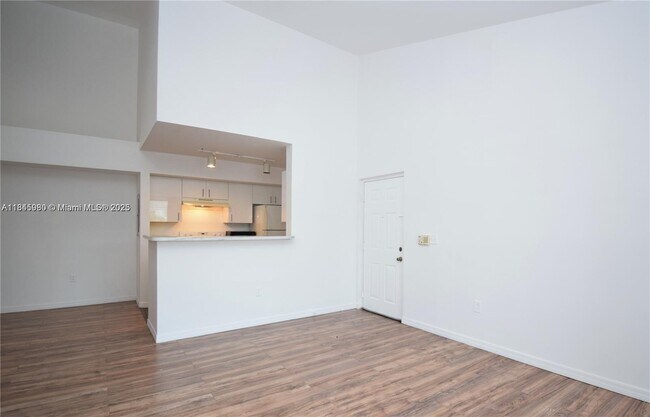 Building Photo - 631 SW 111th Ln Unit 304 Rental
