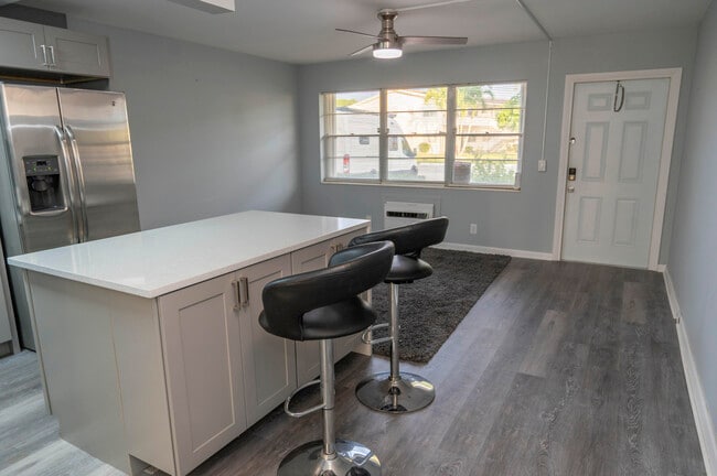 Photo - 246 Northampton M