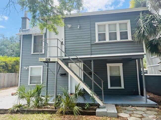 Building Photo - 320 21st Ave S