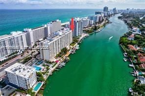 Photo - 5600 Collins Ave Unidad 8P