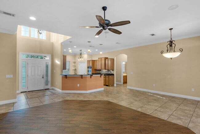 Photo - "Charming 3-Bed Oasis with Pool in Niceville!"