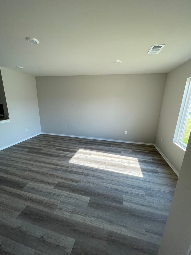 Photo - 3 Bedroom, 2 Bathroom Home