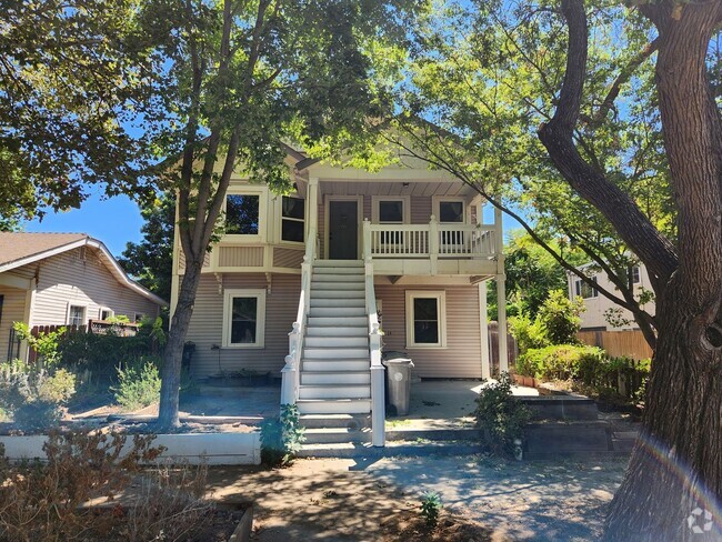 Building Photo - 215 25th St Unit A Rental