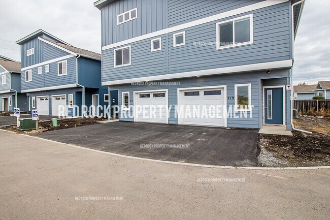 Photo - 319 S Woodlawn Rd