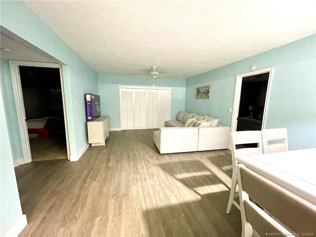 Photo - 1210 SE Parkview Pl Unidad E3