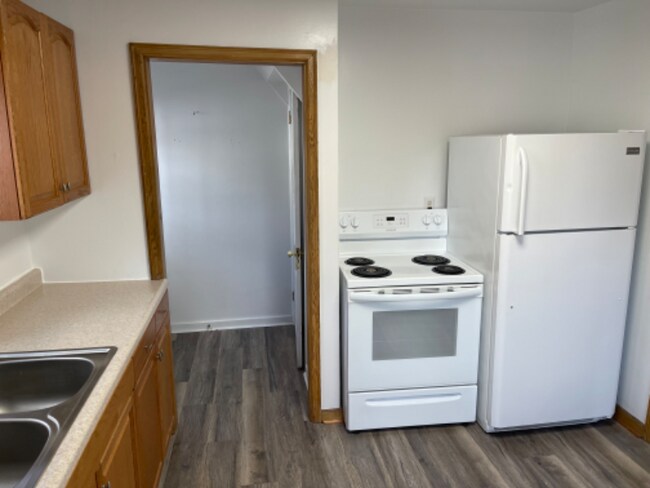 Photo - 205 E 4th St