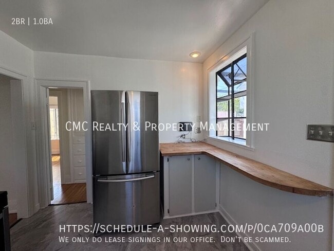 Photo - 1724 E 11th St