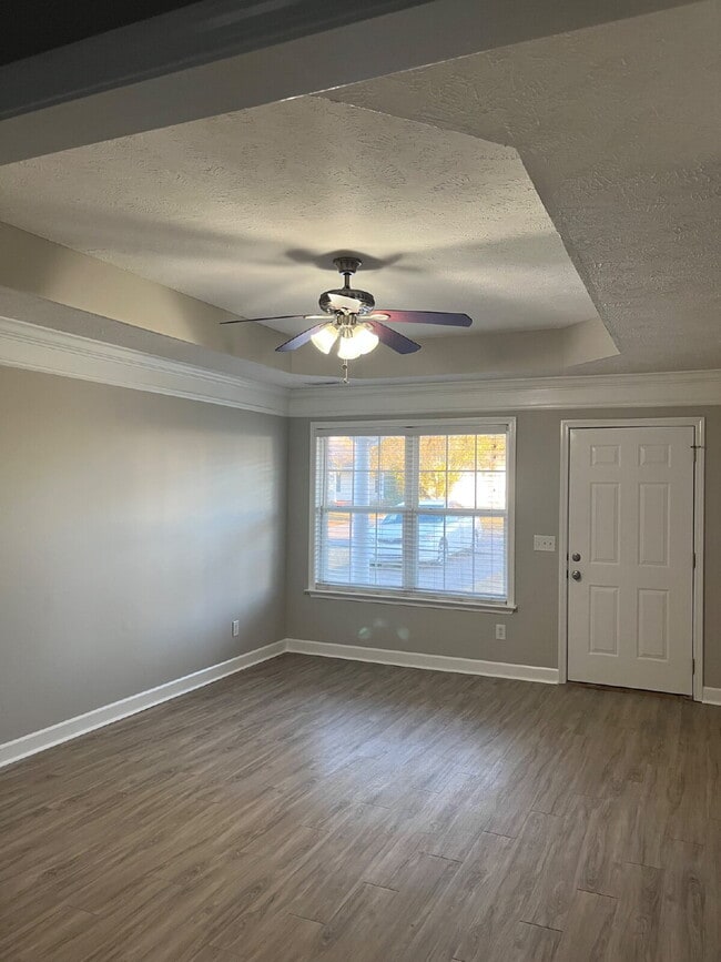 Photo - 3241 Hardwood Dr