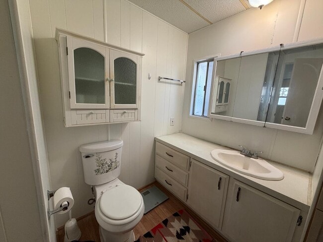 Photo - 345 S 58th St