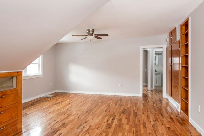 Photo - 703 10th St Unit Upper Level