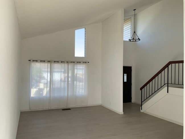 Stunning Remodeled 4 bedroom Hercules Home - Stunning Remodeled 4 bedroom Hercules Home