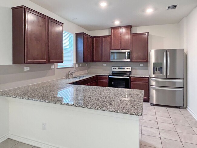 Photo - Open-Concept Converse Home with Loft + Covered Patio