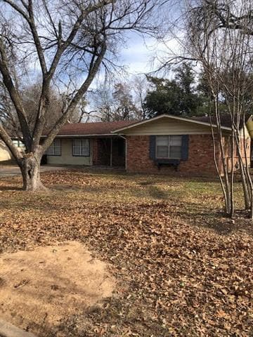 Photo - 349 Cranbrook Dr