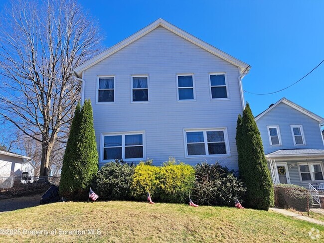 Building Photo - 1316 Jefferson Ave Unit 2 Rental
