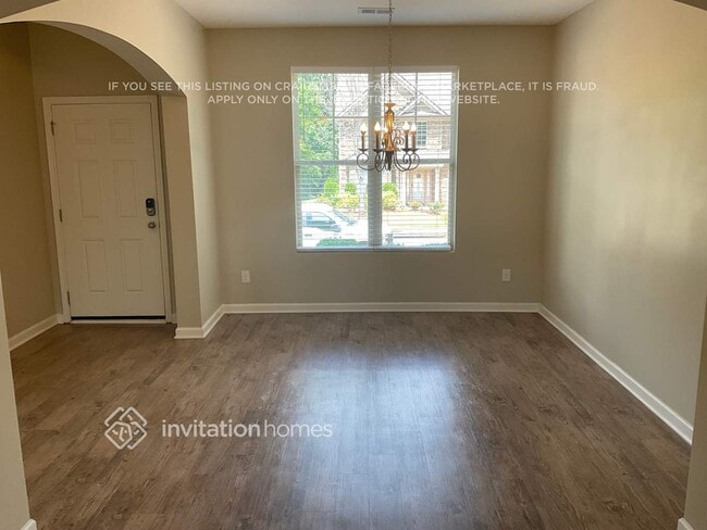 Photo - 729 Emporia Loop