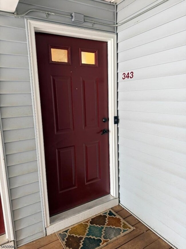 Photo - 343 Ventnor Ct