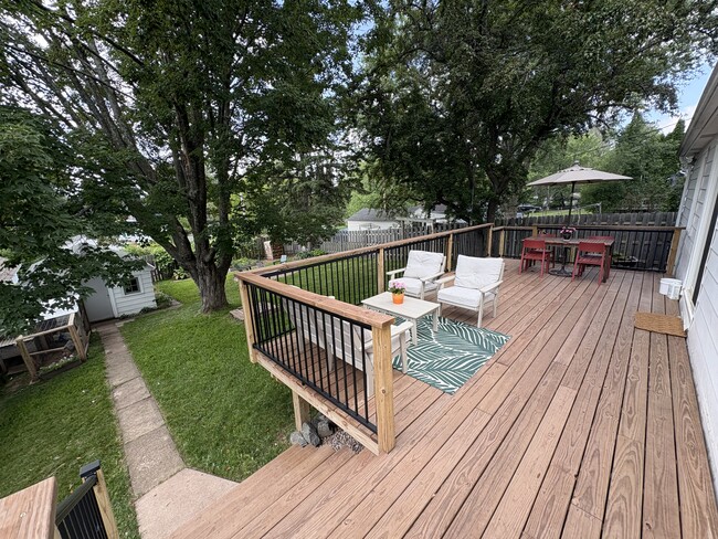 Photo - 4112 Gladstone St