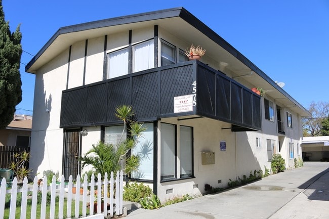 Building Photo - 4575 W 173rd St Rental