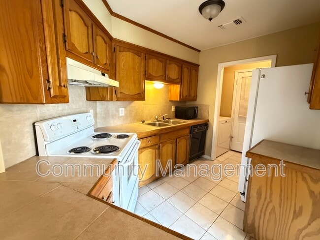 Photo - 1314 N Range Ave