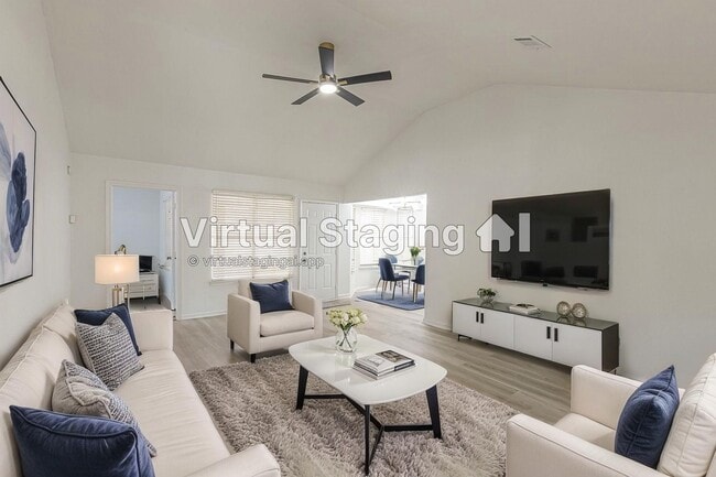 19703 Vista Lake Ct