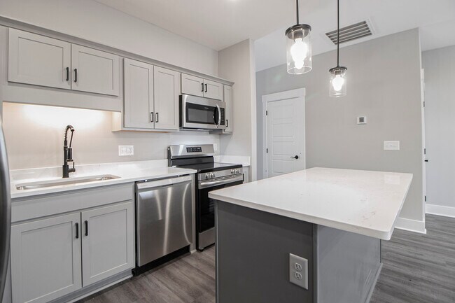 Photo - 403 Jonathan Wade Cir
