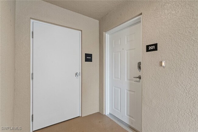 Building Photo - 5126 Coronado Pkwy Unit 201