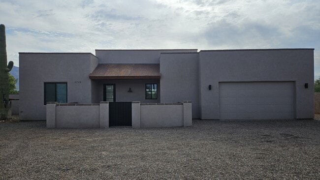 Building Photo - 5730 N Williams Dr Rental