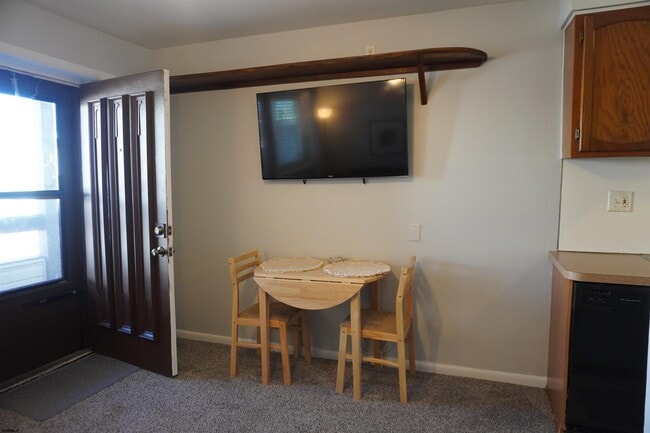Photo - 9600 Amherst Ave Unit 2