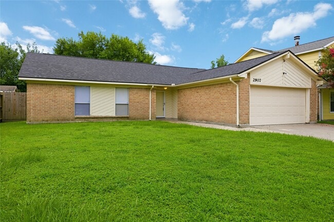 Photo - 2907 W Greens Rd