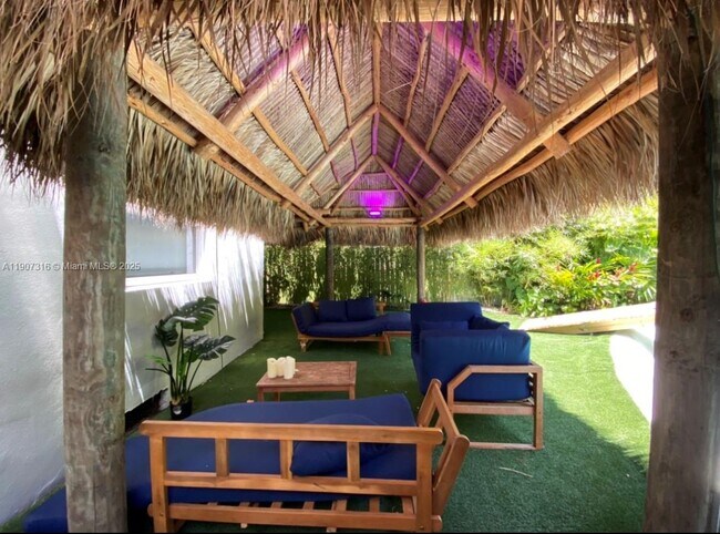 Photo - 274 NW 32nd St Unidad 5