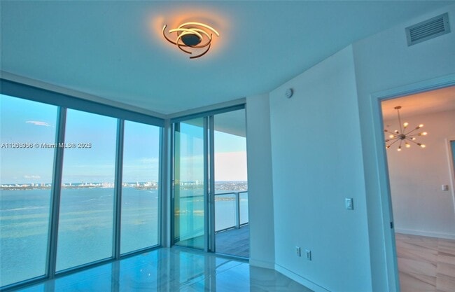 Photo - 2900 NE 7th Ave Unidad 1703