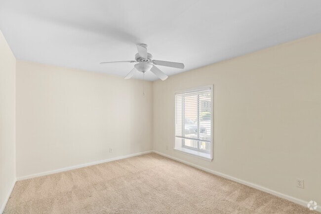 1BR, 1BA - 650SF - Bedroom