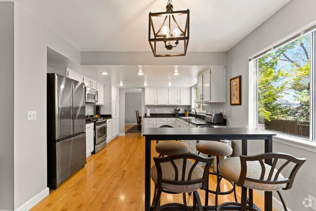 Building Photo - 6168 Greenbrook Dr Rental