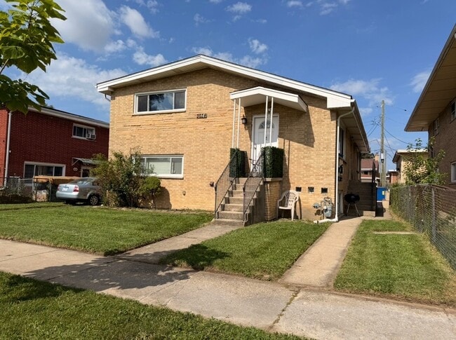 Photo - 3034 Houston St Unit 2B