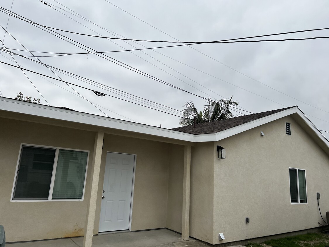 Brand new back house - 5225 Katella Rd (South Gate, CA)