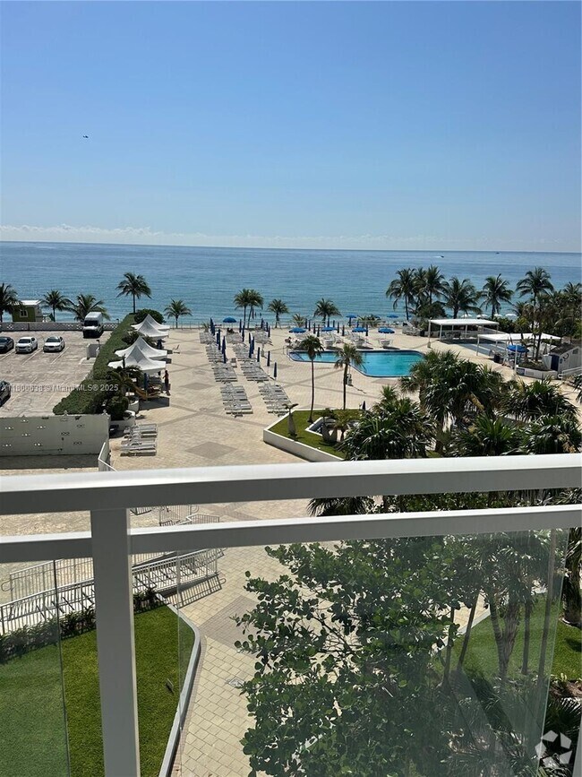 Building Photo - 2030 S Ocean Dr Unit 416 Rental